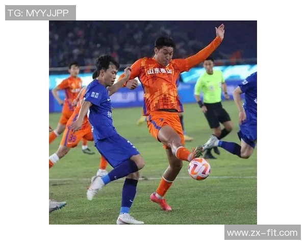 中超焦点战山东鲁能泰山迎战大连一方全力争胜展现实力